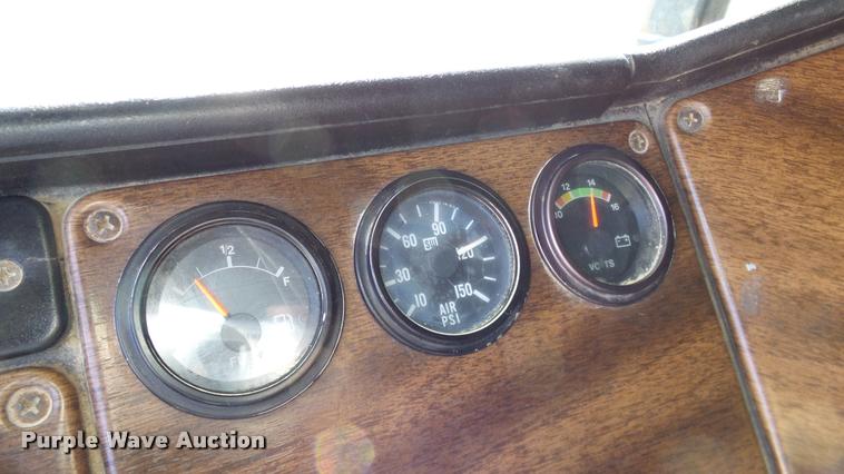 image for item DA6157 1989 Freightliner FLD dump truck