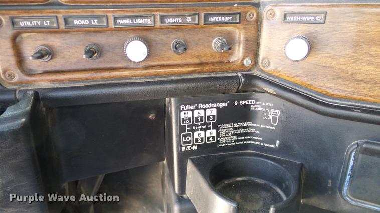 image for item DA6157 1989 Freightliner FLD dump truck