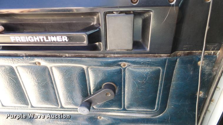 image for item DA6157 1989 Freightliner FLD dump truck