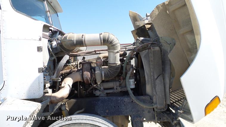 image for item DA6157 1989 Freightliner FLD dump truck