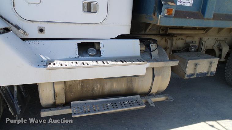 image for item DA6157 1989 Freightliner FLD dump truck