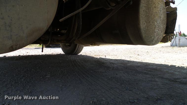 image for item DA6157 1989 Freightliner FLD dump truck