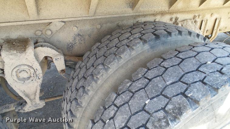 image for item DA6157 1989 Freightliner FLD dump truck