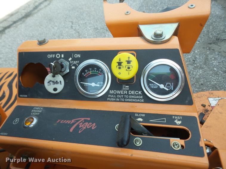 image for item DA6289 2010 Scag Turf Tiger ZTR lawn mower