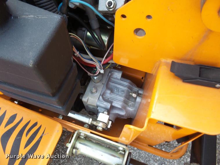 image for item DA6289 2010 Scag Turf Tiger ZTR lawn mower