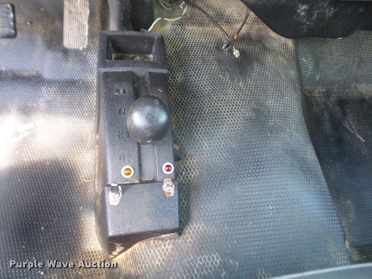 image for item DA6291 2009 GMC Sierra 3500HD flatbed pickup truck