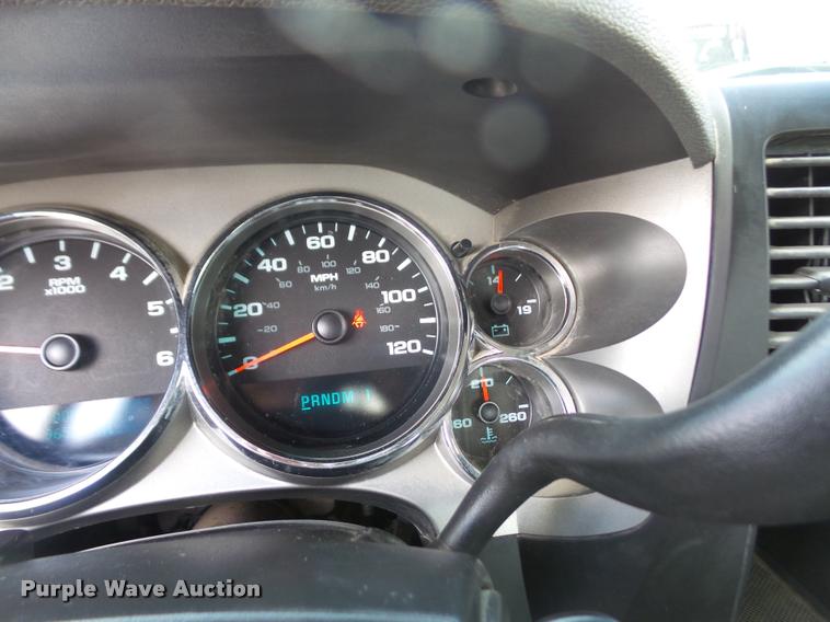 image for item DA6291 2009 GMC Sierra 3500HD flatbed pickup truck