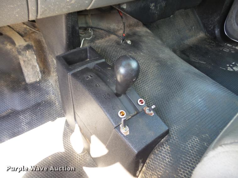 image for item DA6291 2009 GMC Sierra 3500HD flatbed pickup truck