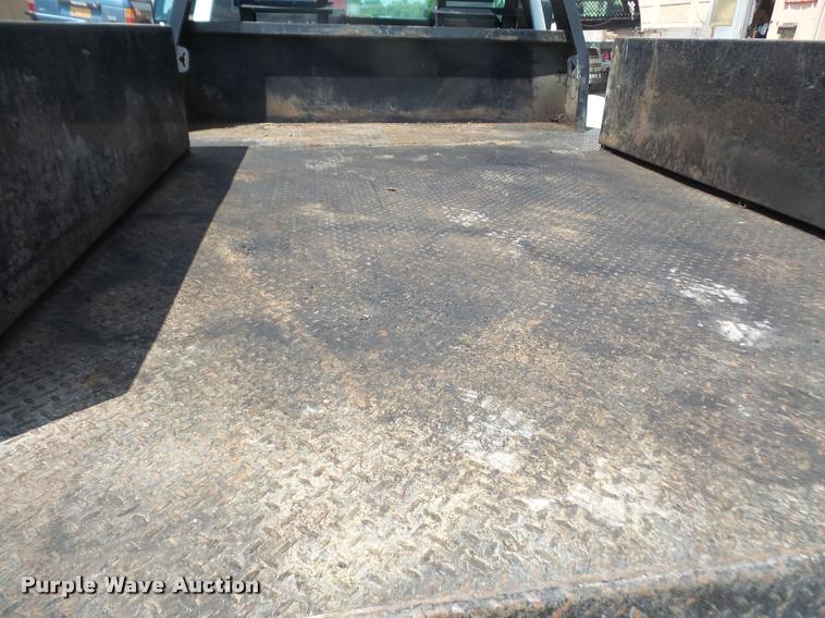 image for item DA6291 2009 GMC Sierra 3500HD flatbed pickup truck