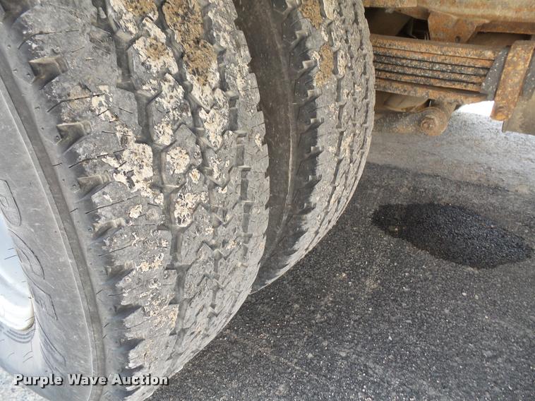 image for item DA6291 2009 GMC Sierra 3500HD flatbed pickup truck