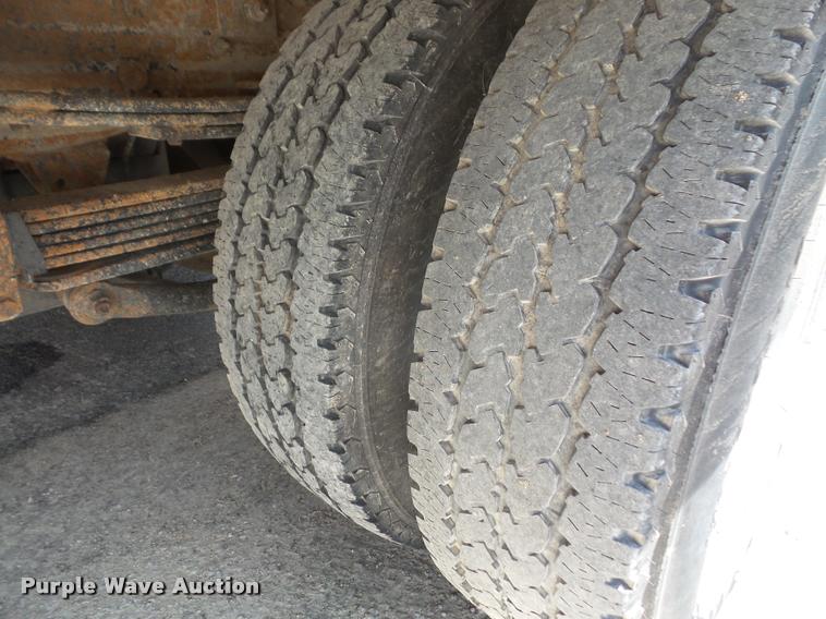 image for item DA6291 2009 GMC Sierra 3500HD flatbed pickup truck