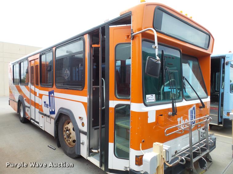 image for item DA6362 1996 Gillig 30/96TB M11 shuttle bus