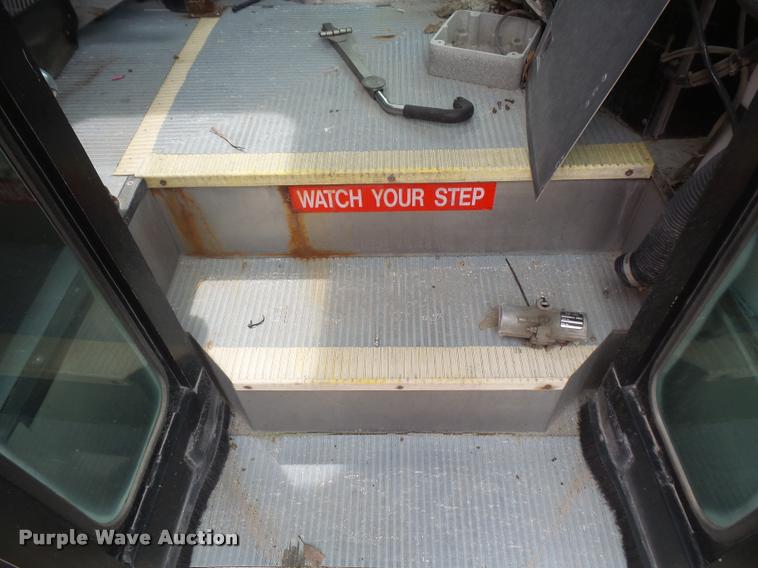 image for item DA6362 1996 Gillig 30/96TB M11 shuttle bus