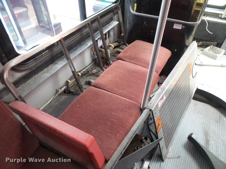 image for item DA6362 1996 Gillig 30/96TB M11 shuttle bus