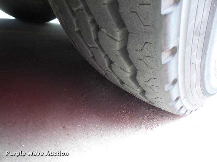 image for item DA6362 1996 Gillig 30/96TB M11 shuttle bus