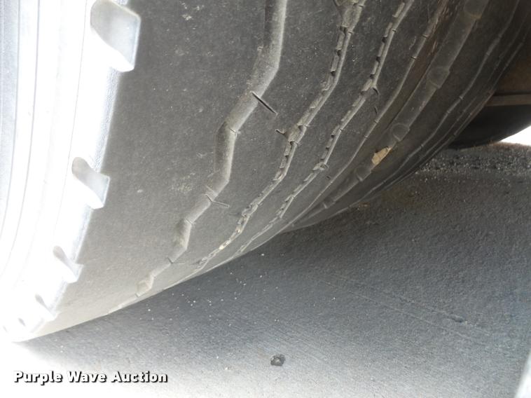 image for item DA6362 1996 Gillig 30/96TB M11 shuttle bus