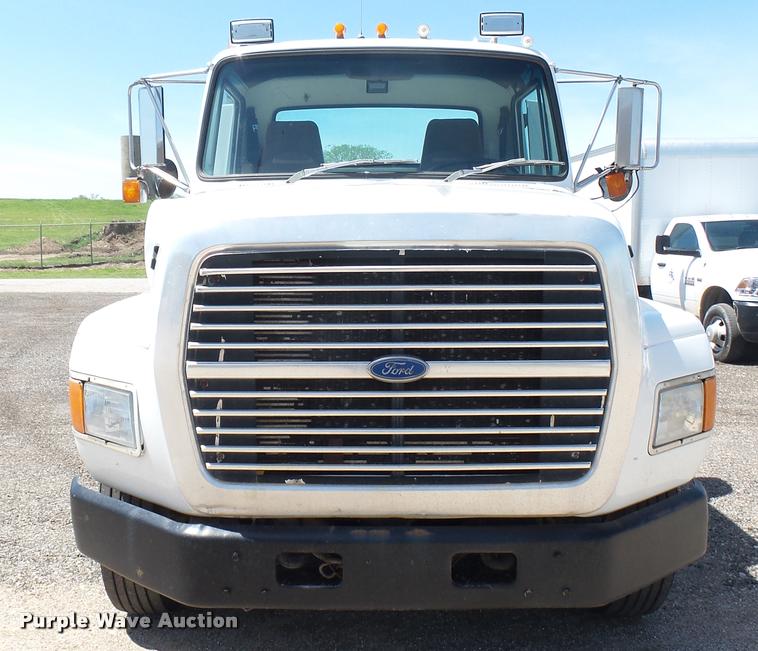 image for item DA7793 1992 Ford Aero Max L9000 semi truck