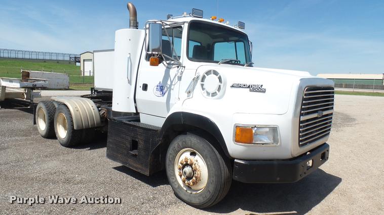 image for item DA7793 1992 Ford Aero Max L9000 semi truck