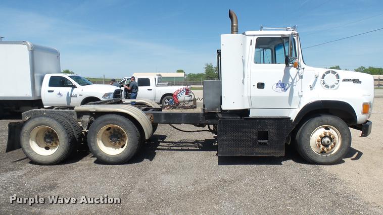 image for item DA7793 1992 Ford Aero Max L9000 semi truck