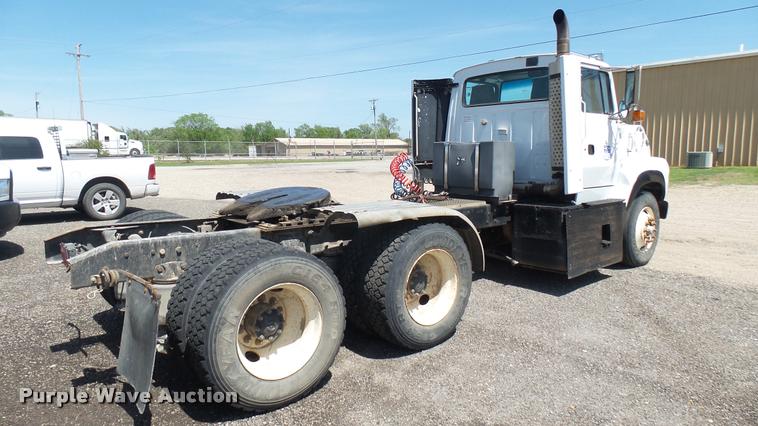 image for item DA7793 1992 Ford Aero Max L9000 semi truck