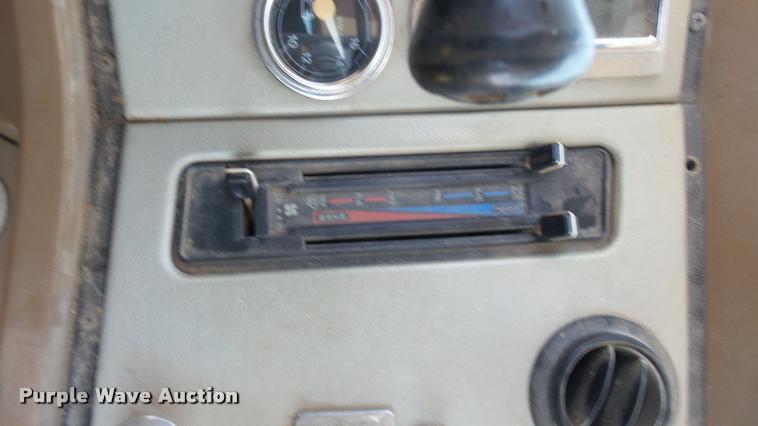 image for item DA7793 1992 Ford Aero Max L9000 semi truck