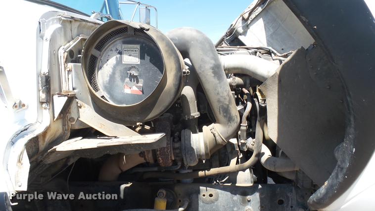 image for item DA7793 1992 Ford Aero Max L9000 semi truck