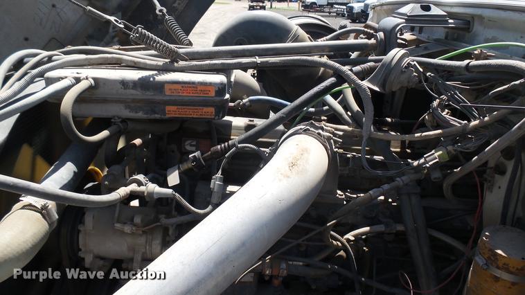 image for item DA7793 1992 Ford Aero Max L9000 semi truck