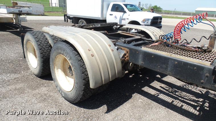 image for item DA7793 1992 Ford Aero Max L9000 semi truck