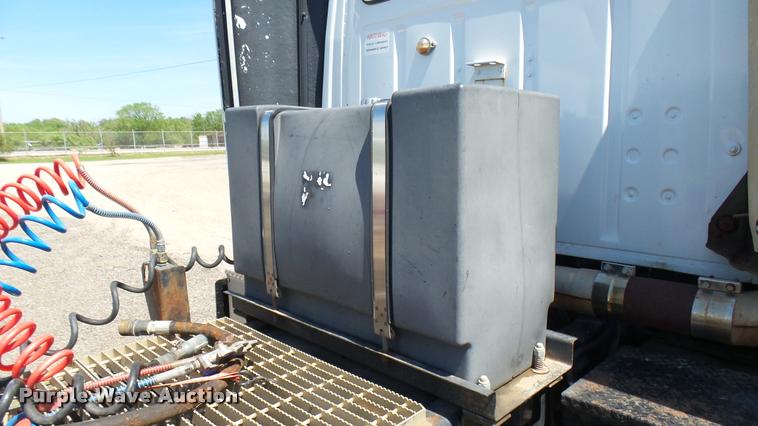 image for item DA7793 1992 Ford Aero Max L9000 semi truck