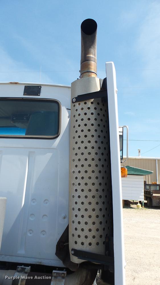 image for item DA7793 1992 Ford Aero Max L9000 semi truck