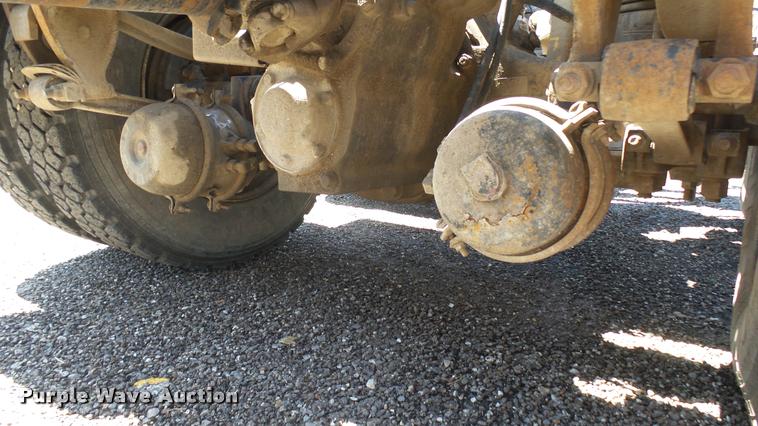 image for item DA7793 1992 Ford Aero Max L9000 semi truck