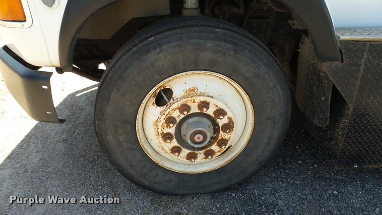 image for item DA7793 1992 Ford Aero Max L9000 semi truck