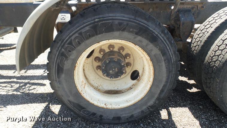 image for item DA7793 1992 Ford Aero Max L9000 semi truck