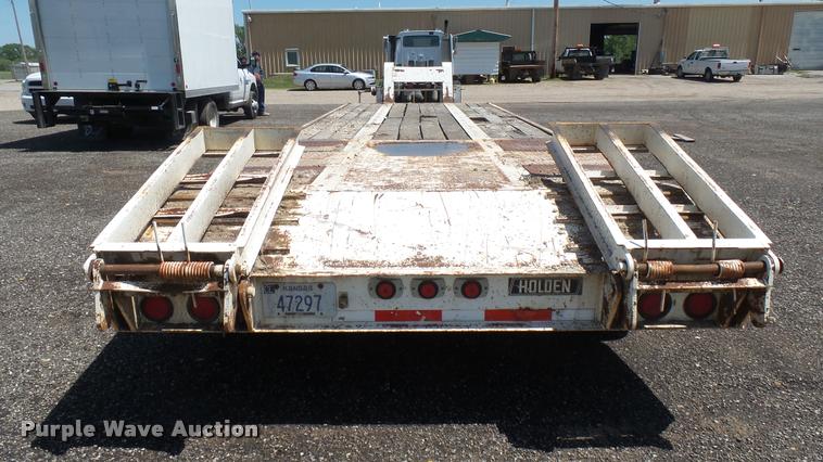 image for item DA7794 1998 Holden equipment trailer