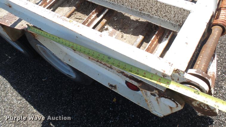 image for item DA7794 1998 Holden equipment trailer