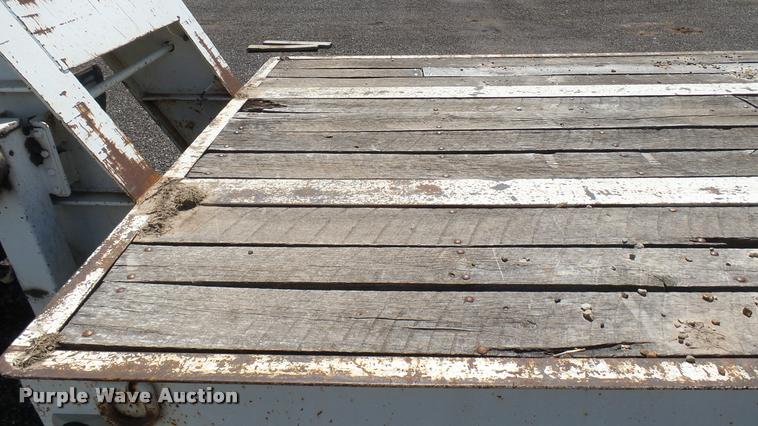 image for item DA7794 1998 Holden equipment trailer