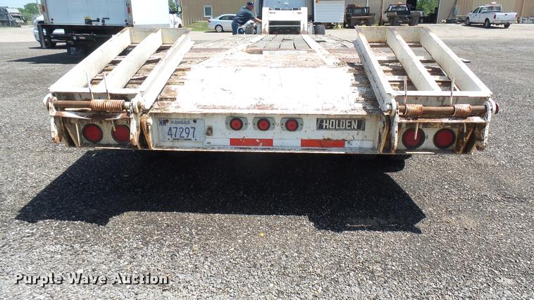 image for item DA7794 1998 Holden equipment trailer
