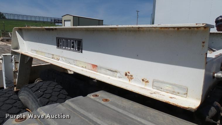 image for item DA7794 1998 Holden equipment trailer