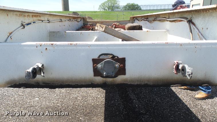 image for item DA7794 1998 Holden equipment trailer