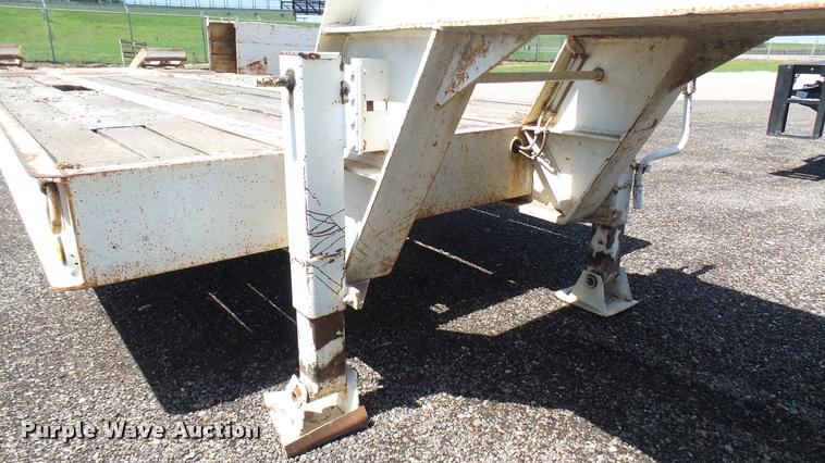 image for item DA7794 1998 Holden equipment trailer