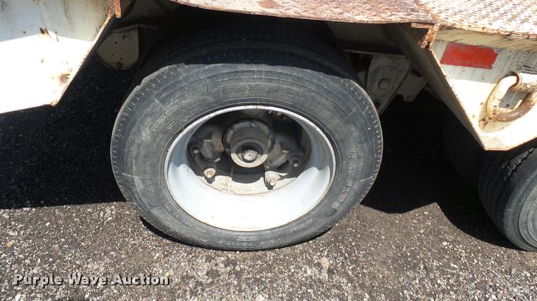 image for item DA7794 1998 Holden equipment trailer