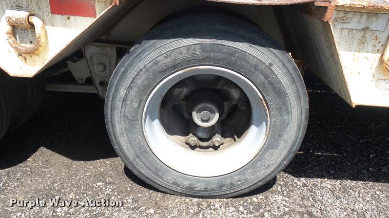 image for item DA7794 1998 Holden equipment trailer