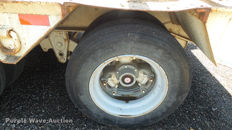 image for item DA7794 1998 Holden equipment trailer