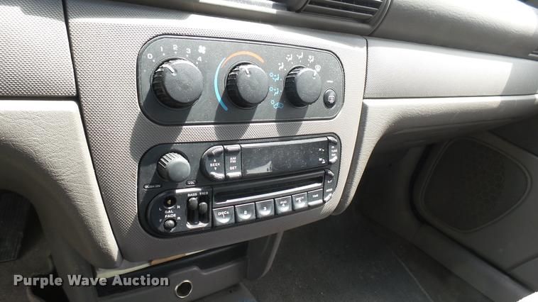 image for item DA7814 2004 Dodge Stratus