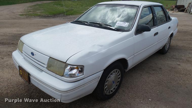 image for item DA7820 1992 Ford Tempo GL