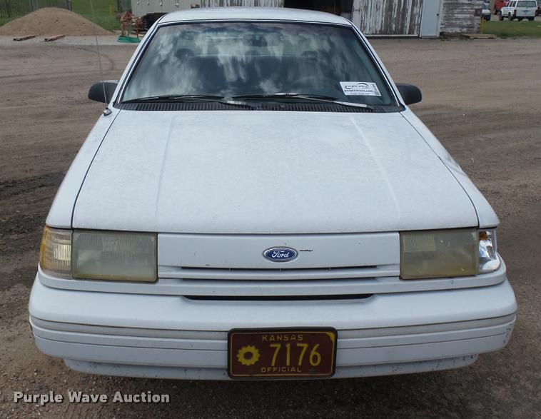 image for item DA7820 1992 Ford Tempo GL