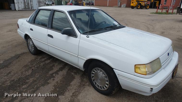 image for item DA7820 1992 Ford Tempo GL