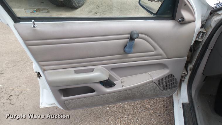 image for item DA7820 1992 Ford Tempo GL