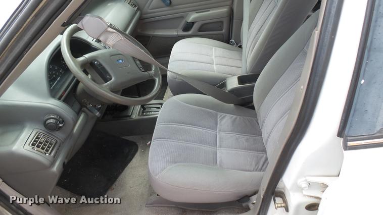 image for item DA7820 1992 Ford Tempo GL