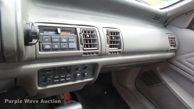 image for item DA7820 1992 Ford Tempo GL